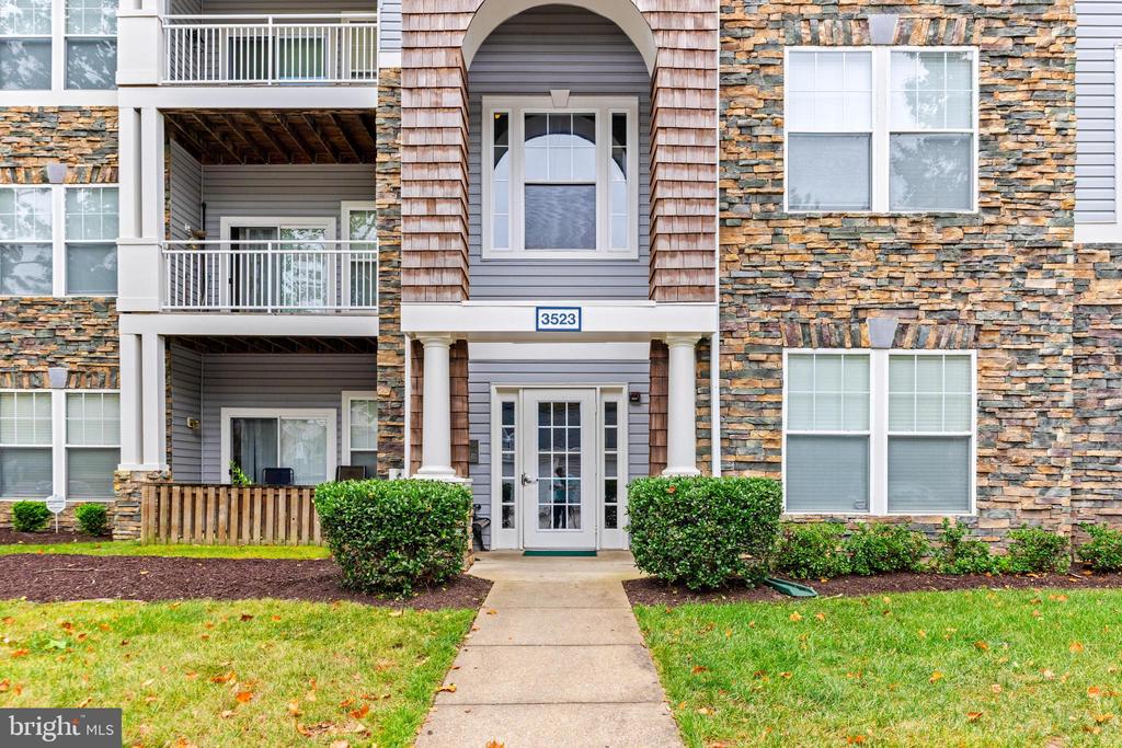 3523 PINEY WOODS PLACE G203