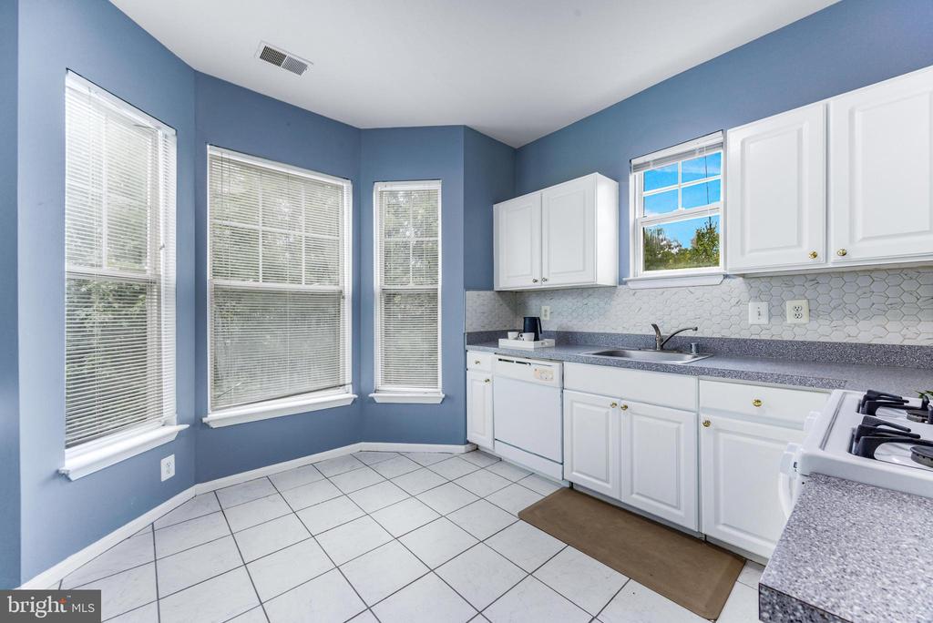 3523 PINEY WOODS PLACE G203