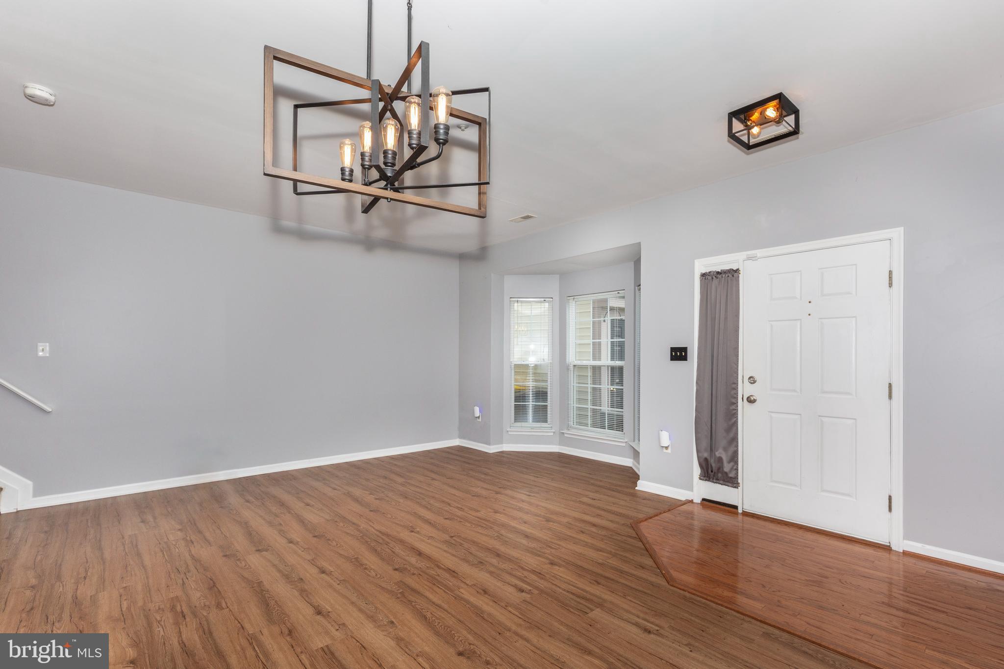 313 3 SIRENS COURT