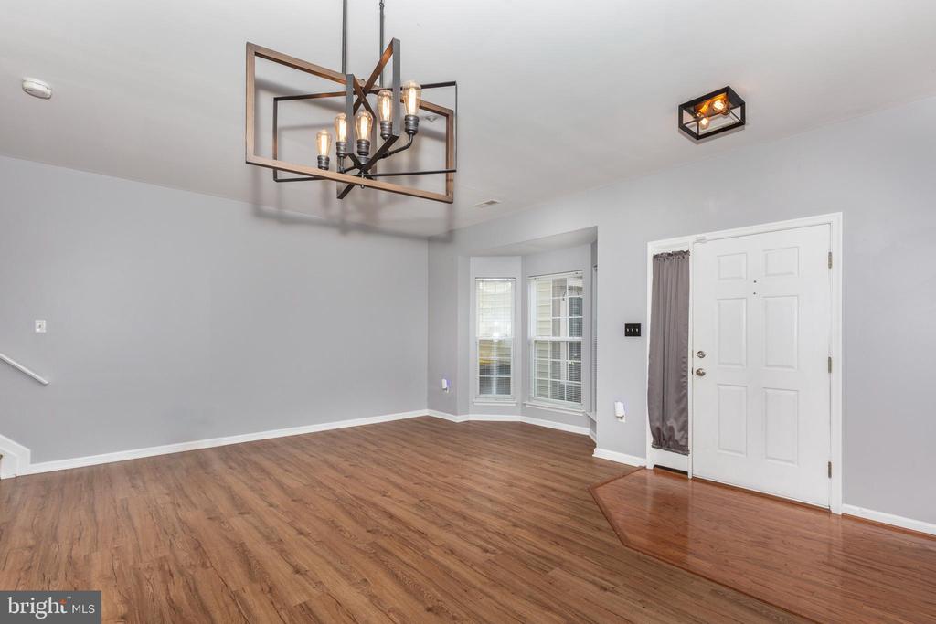 313 3 SIRENS COURT