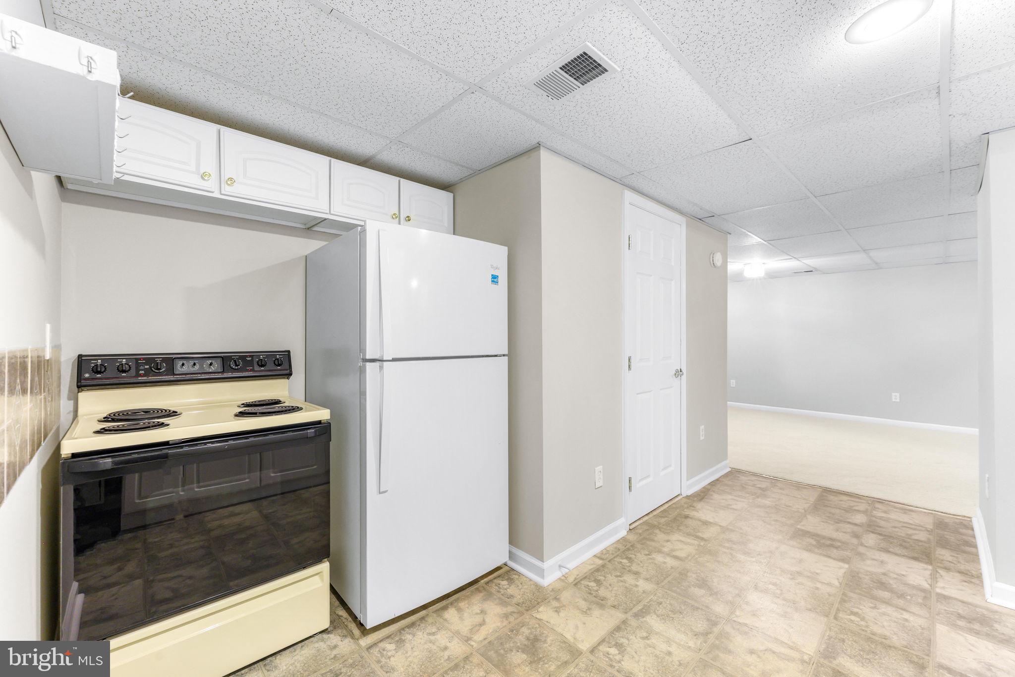 712 PARTRIDGE LANE