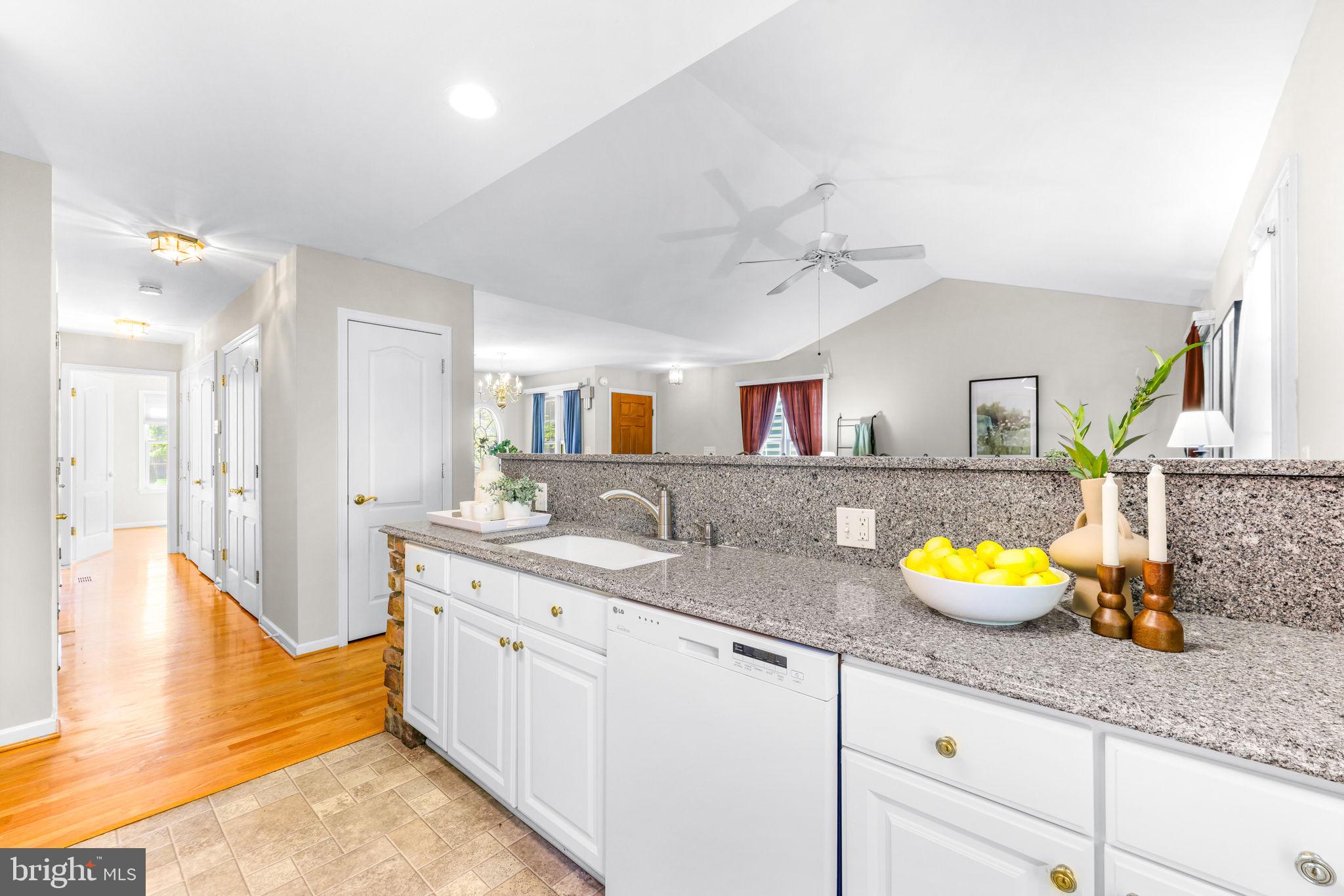 712 PARTRIDGE LANE