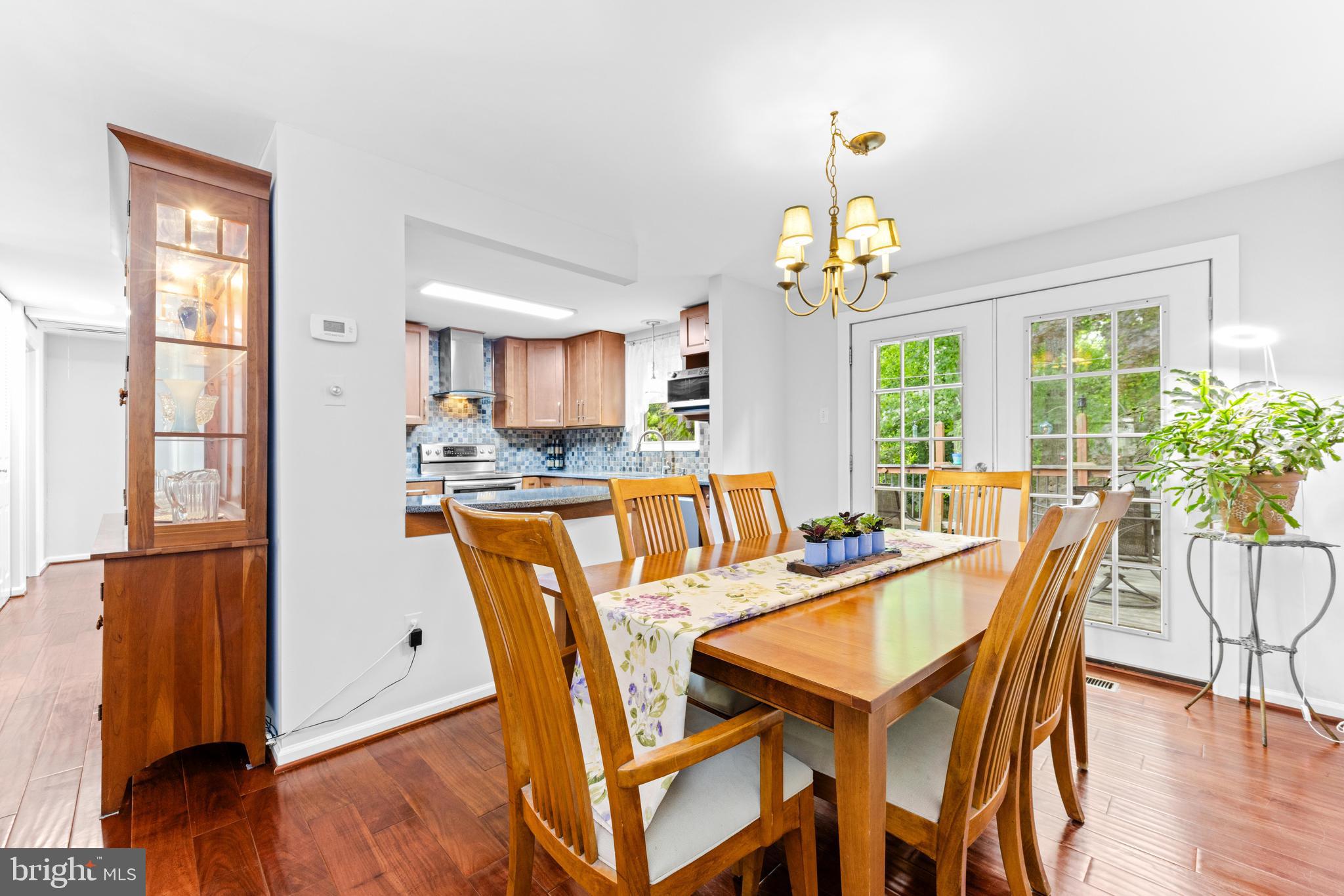 16 JACOB LEE COURT