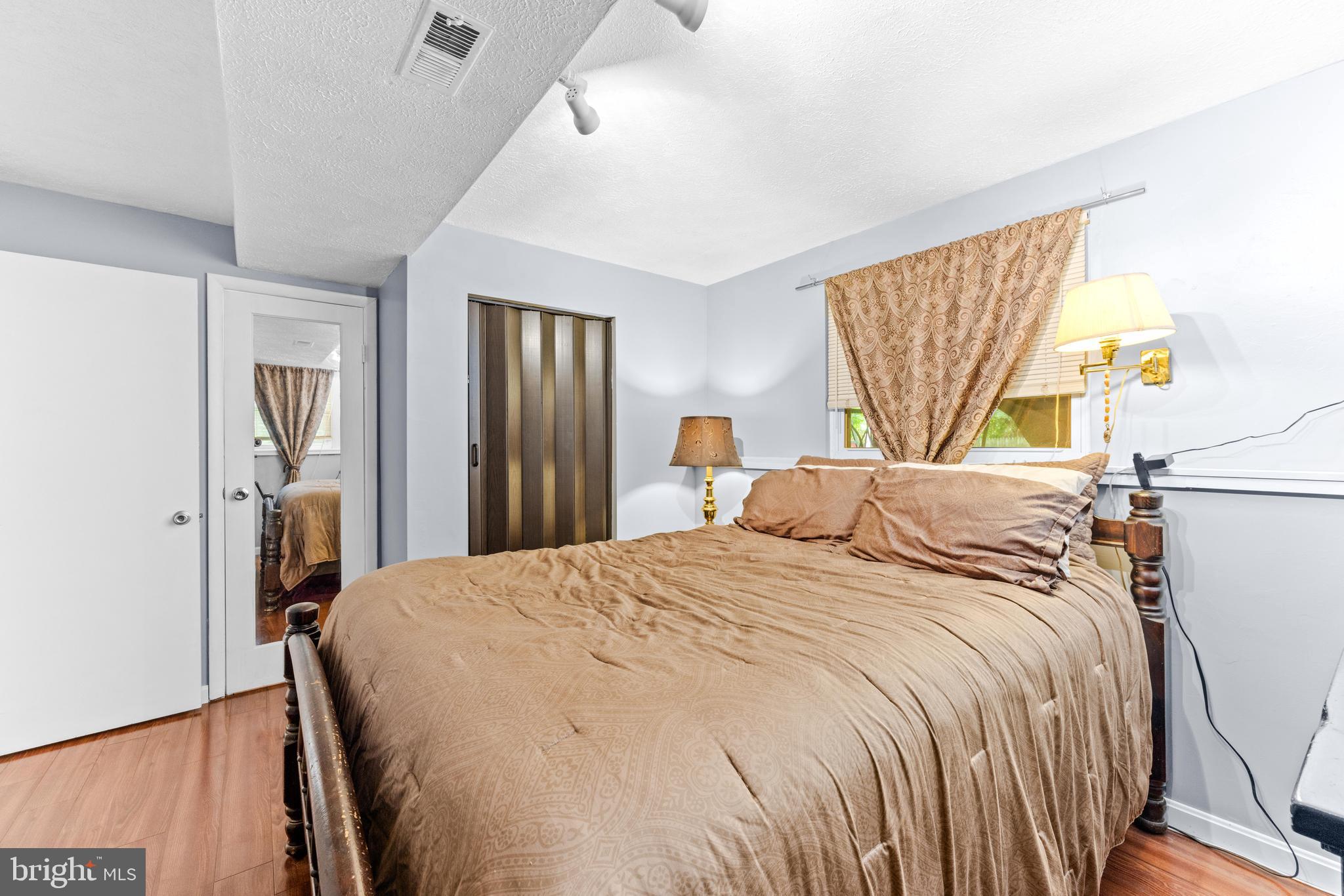 16 JACOB LEE COURT