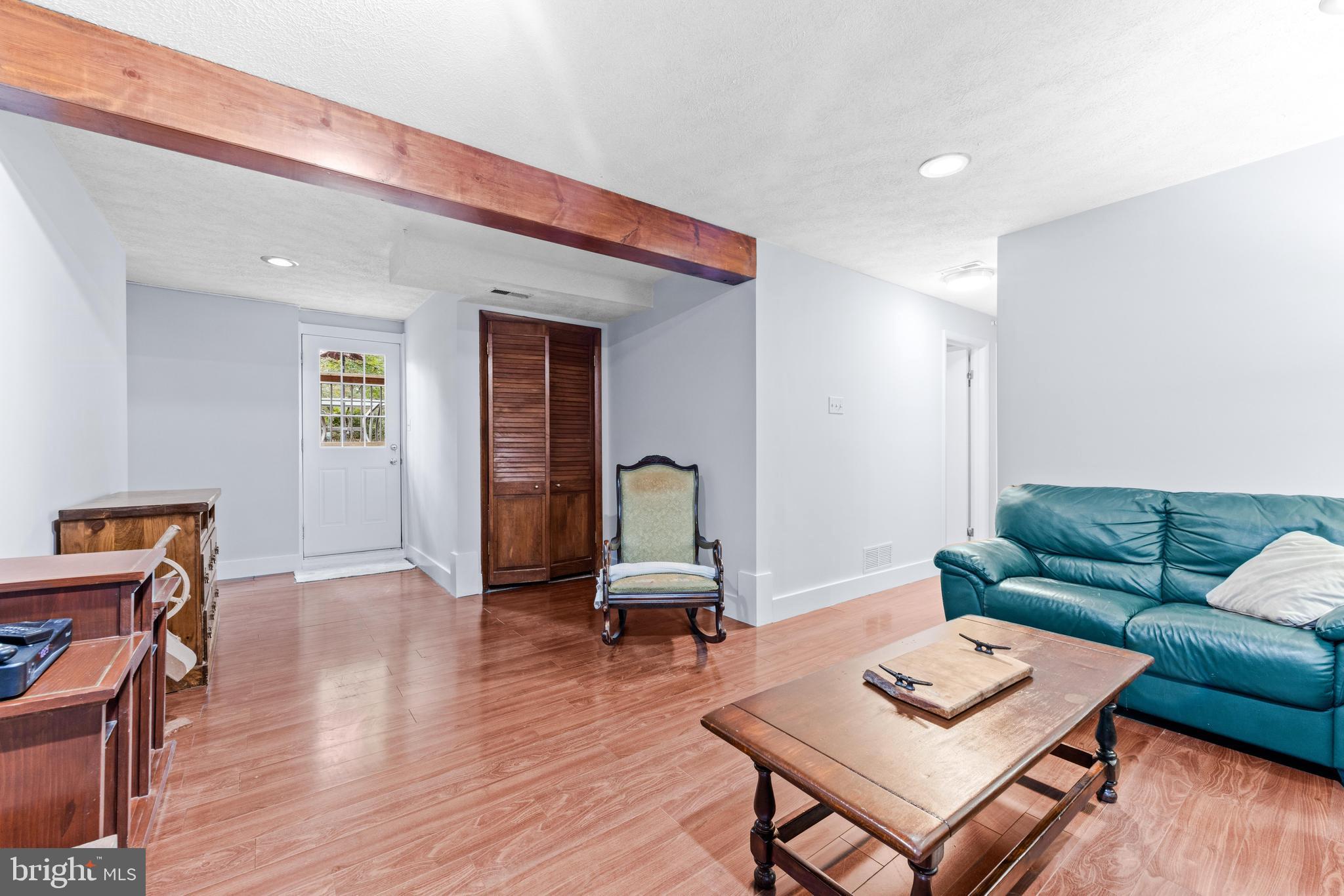16 JACOB LEE COURT