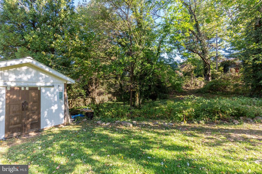 6633 LOCH HILL