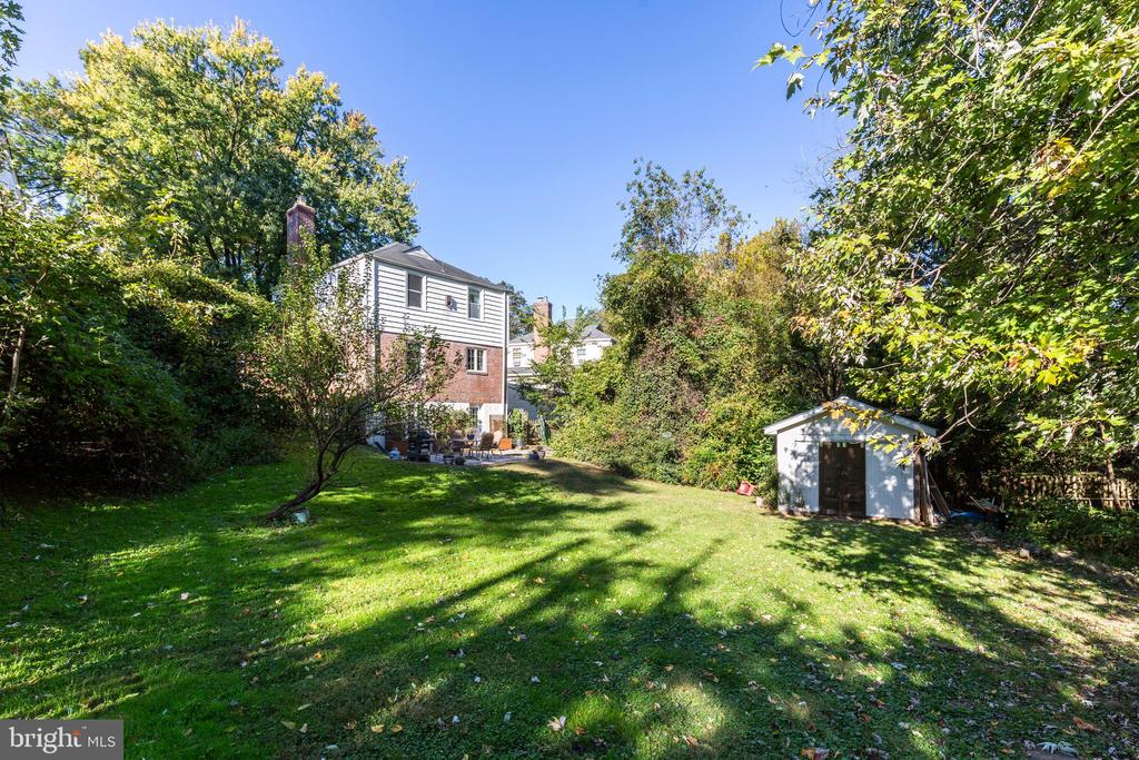 6633 LOCH HILL