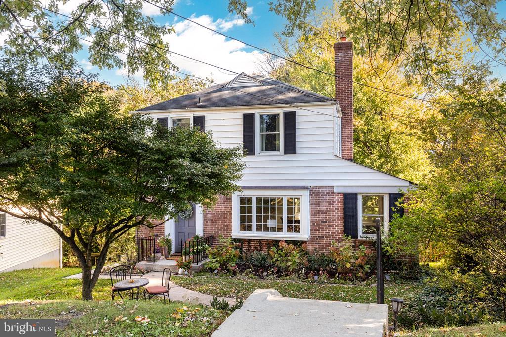 6633 LOCH HILL