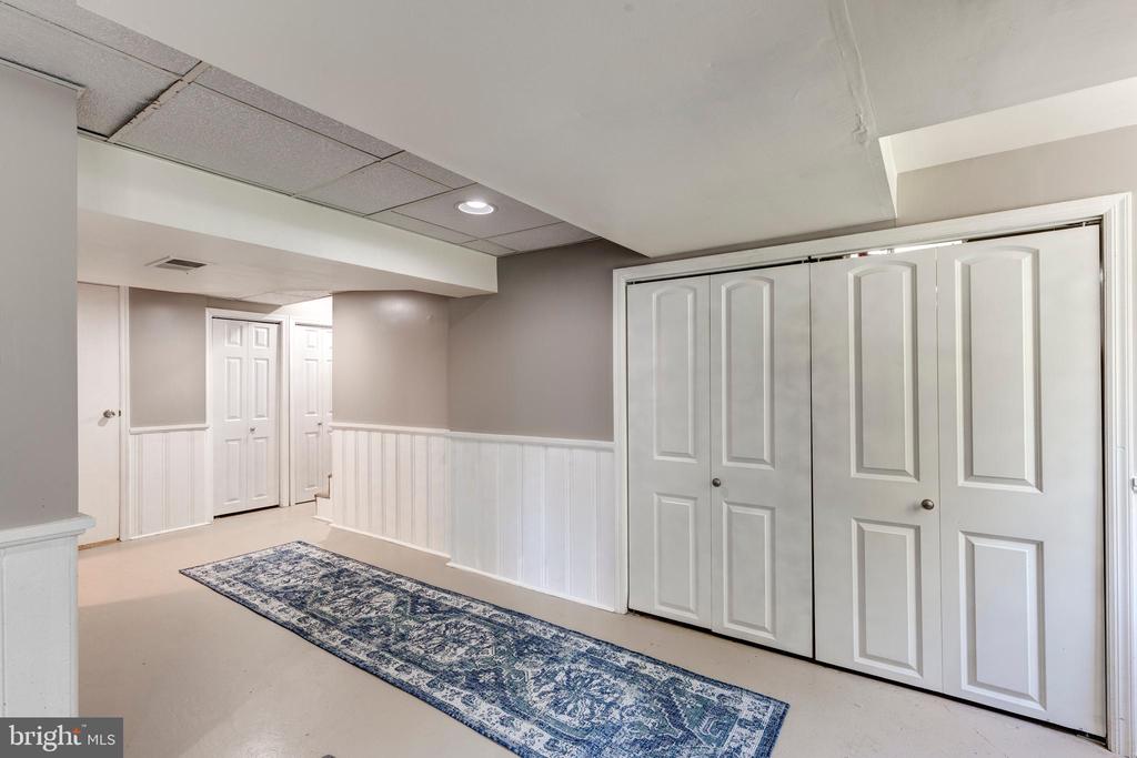6633 LOCH HILL