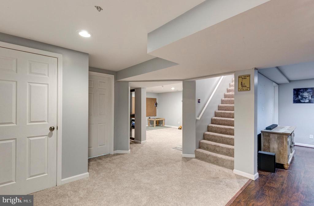 1215 MOUNT CARMEL ROAD