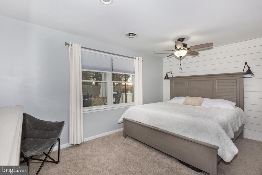 1215 MOUNT CARMEL ROAD