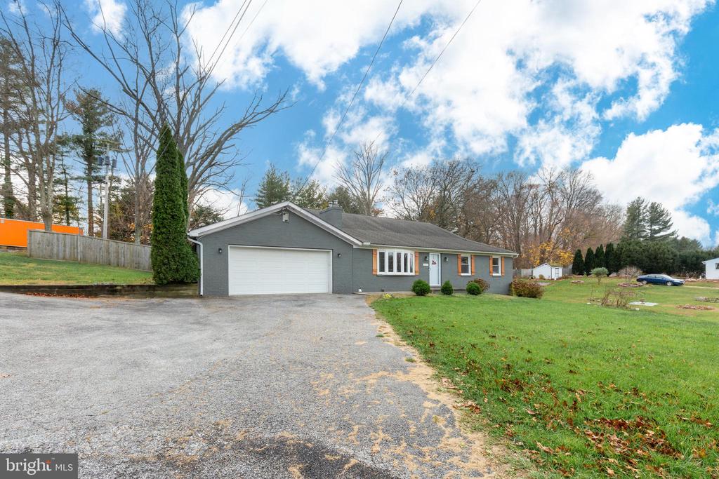1215 MOUNT CARMEL ROAD