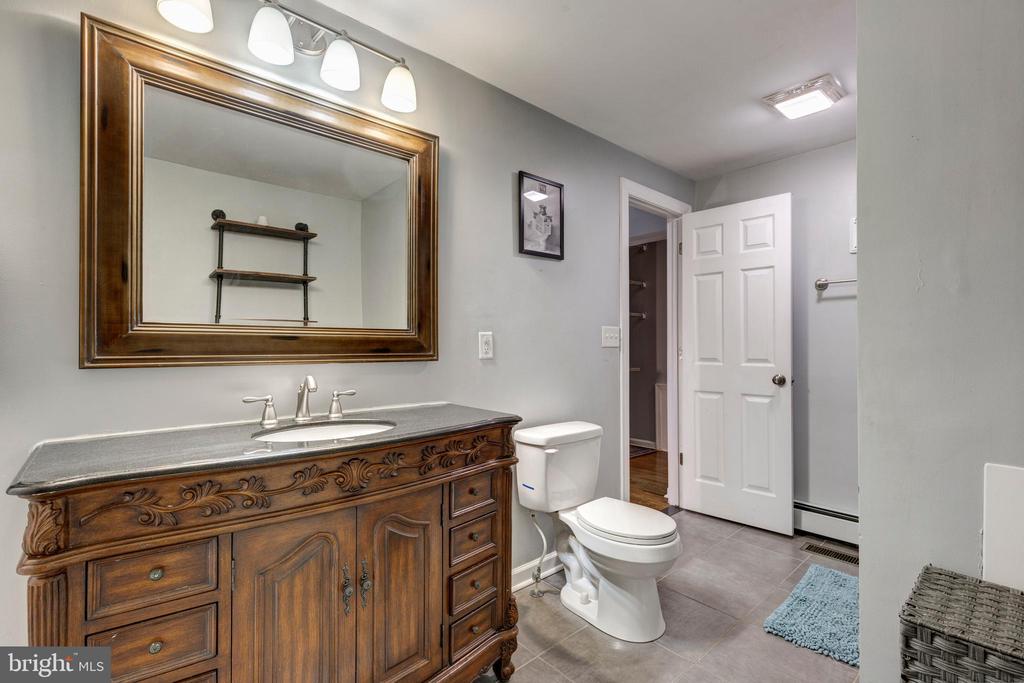 1215 MOUNT CARMEL ROAD
