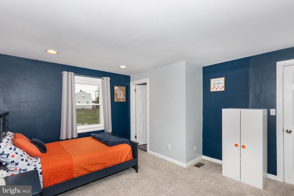 1215 MOUNT CARMEL ROAD
