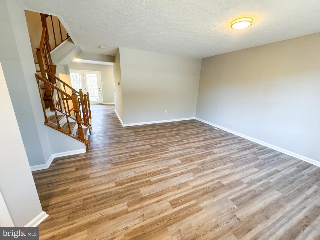 15 WENSLEY DALE COURT
