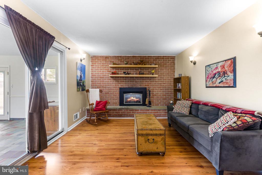 211 BOND AVENUE
