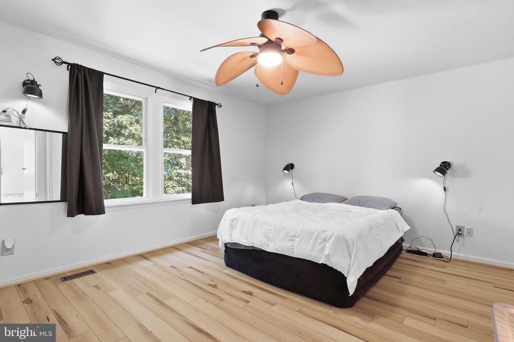 12 BEEFWOOD COURT