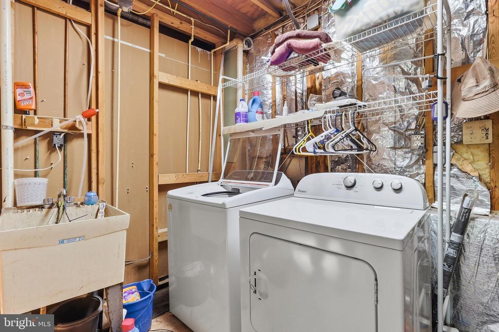 12 BEEFWOOD COURT