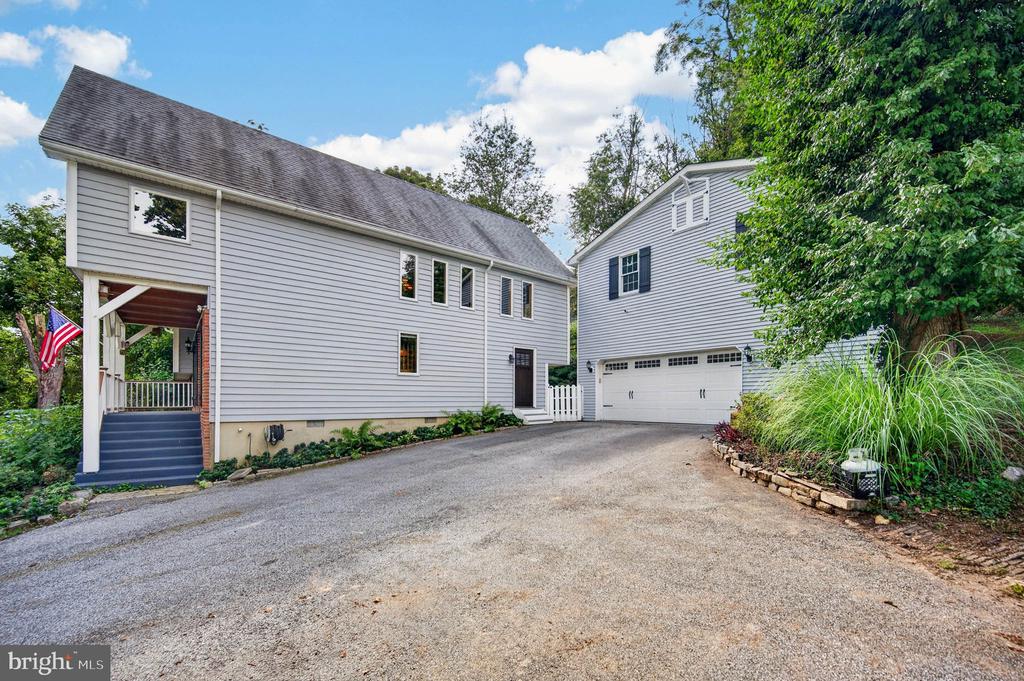 100 HILLSIDE ROAD
