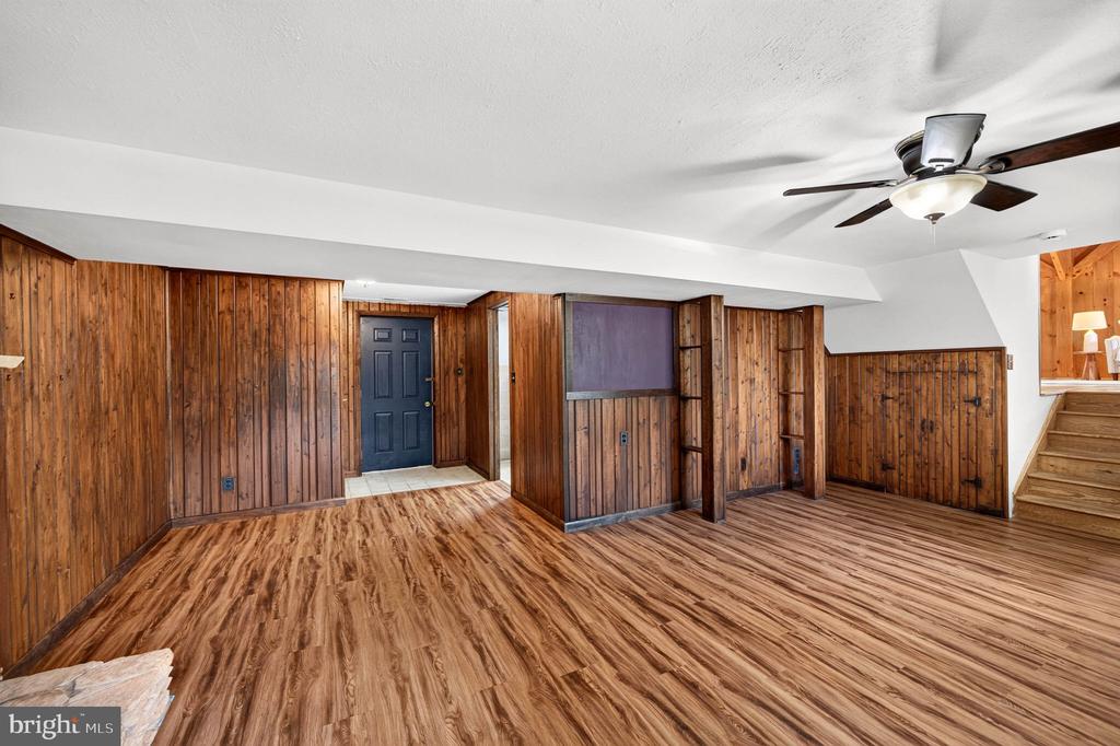 100 HILLSIDE ROAD