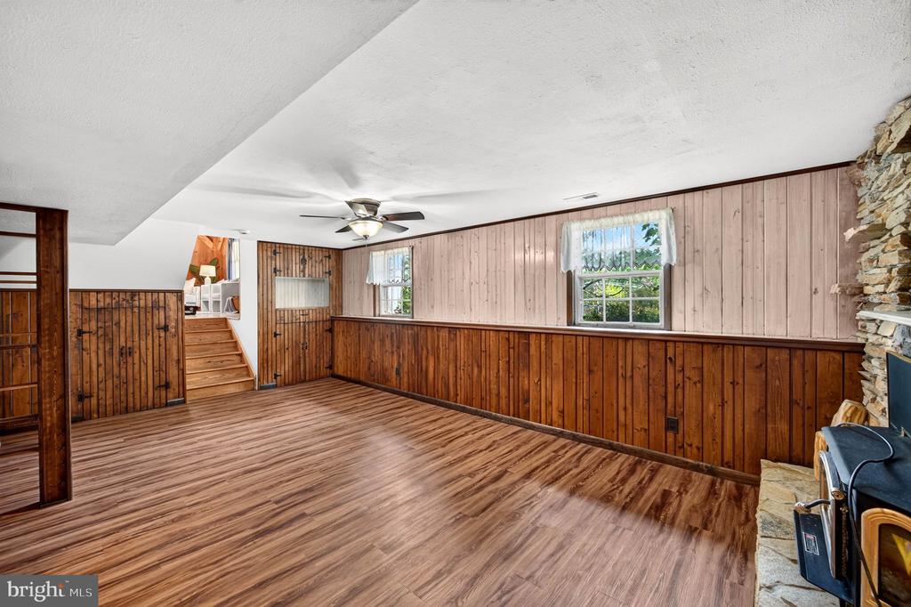 100 HILLSIDE ROAD