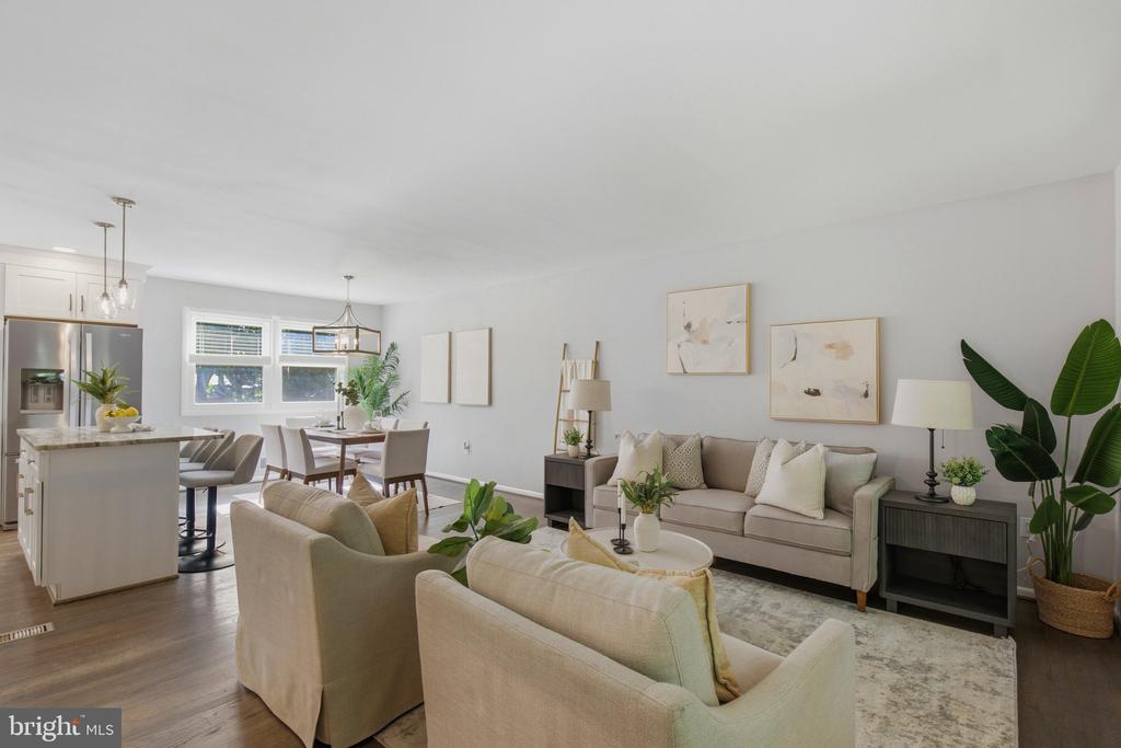 8827 LAFAYETTE DRIVE