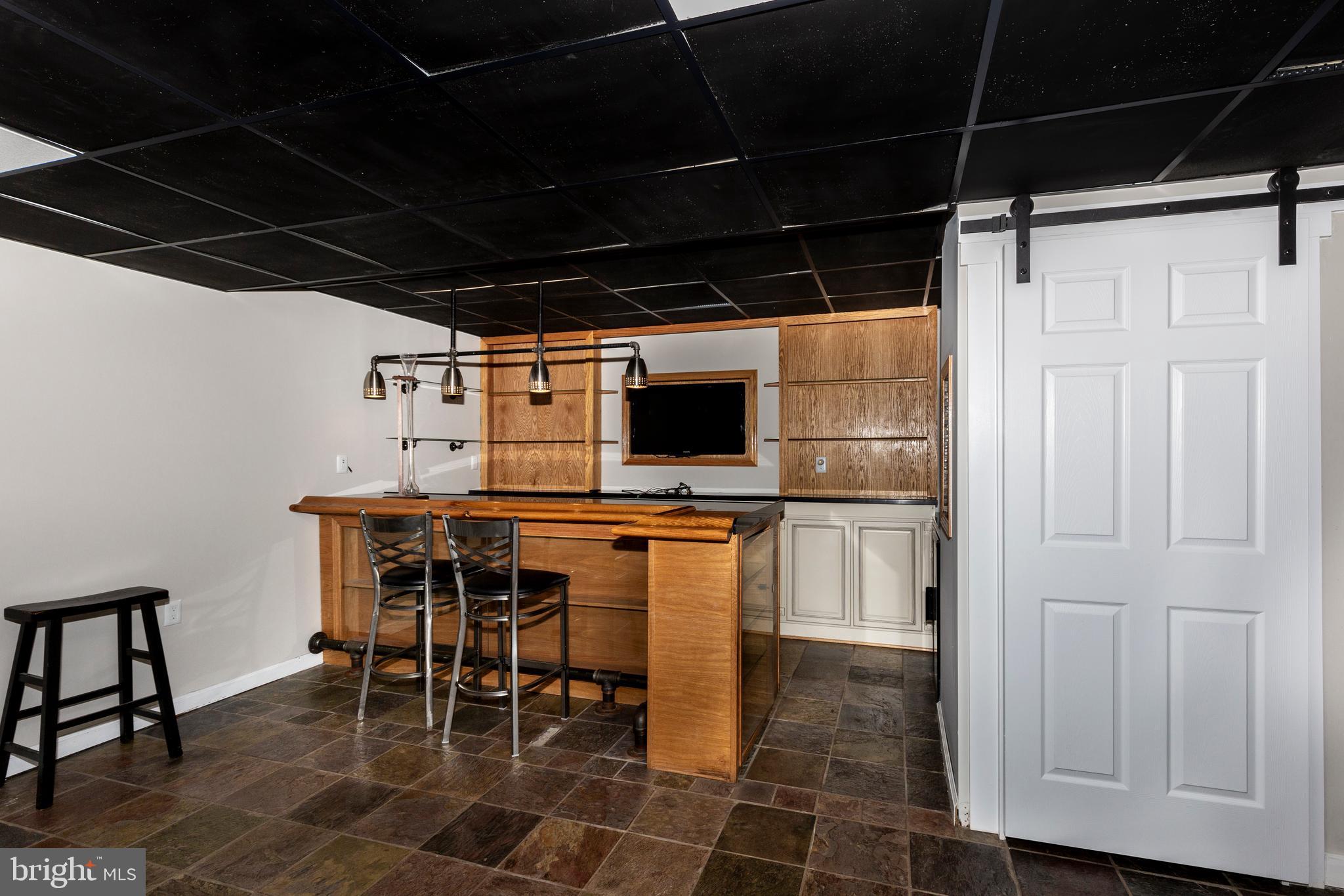 1061 HOOK ROAD