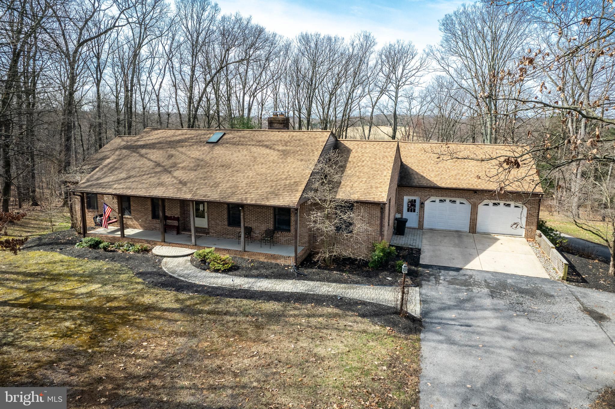 1061 HOOK ROAD