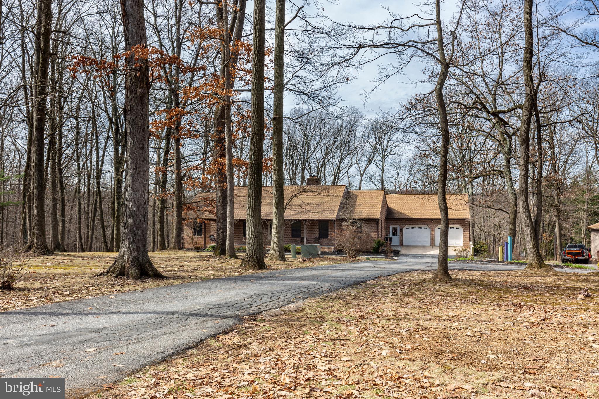 1061 HOOK ROAD