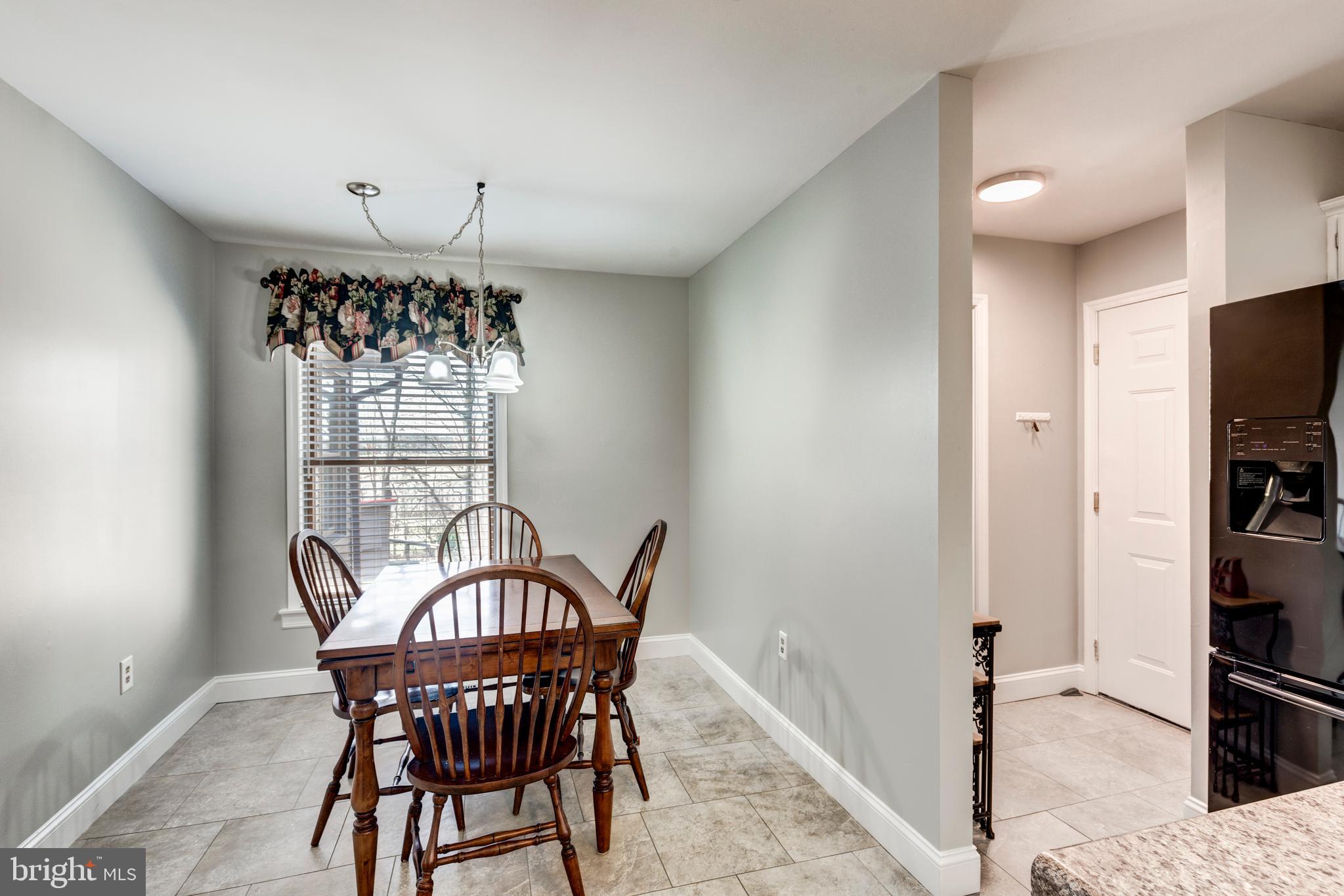 1061 HOOK ROAD