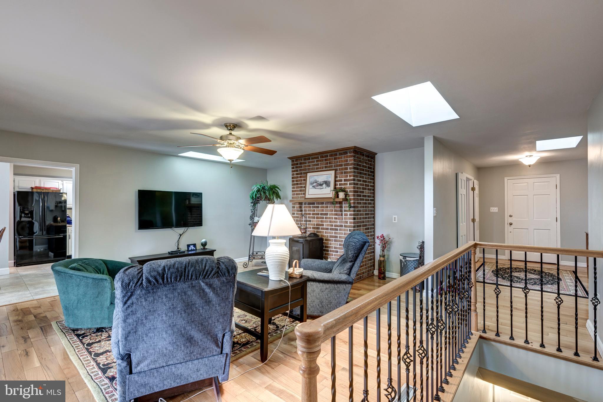 1061 HOOK ROAD