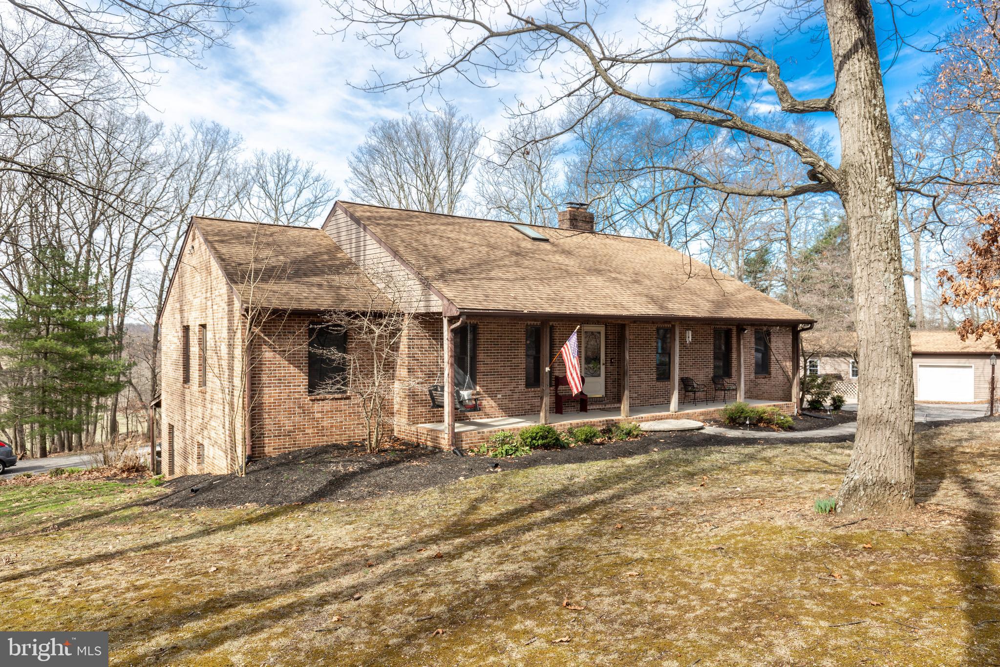 1061 HOOK ROAD