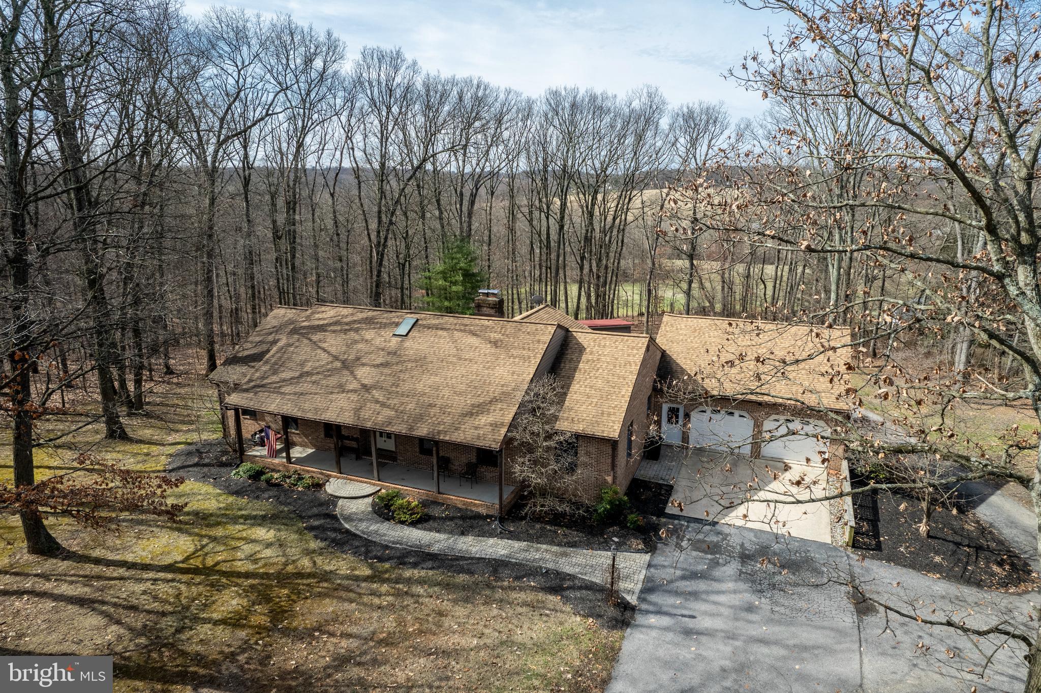 1061 HOOK ROAD