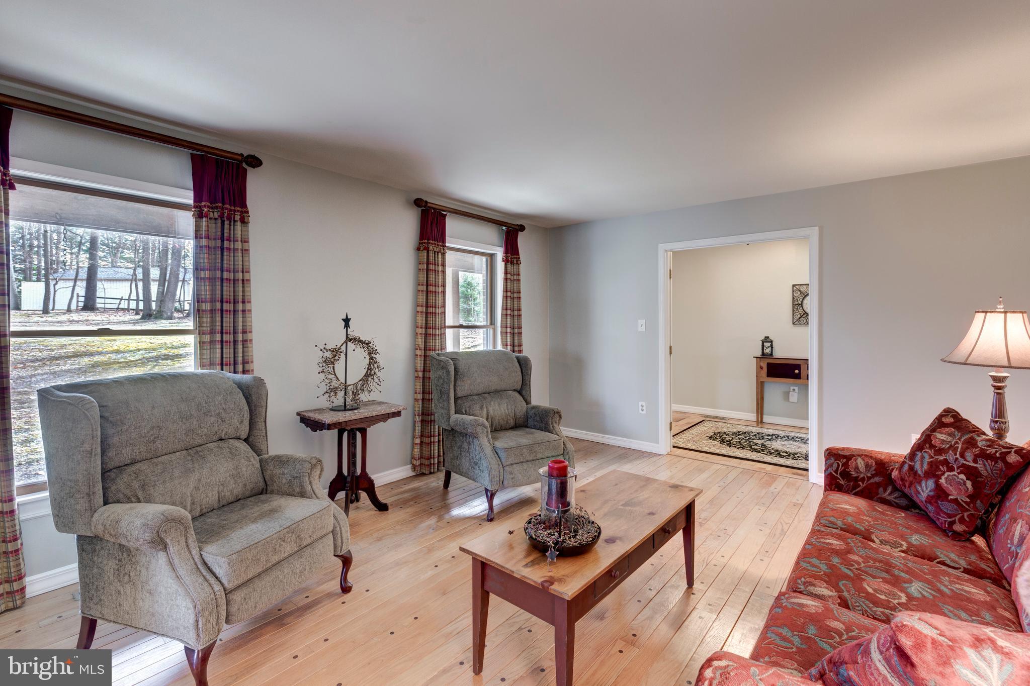 1061 HOOK ROAD