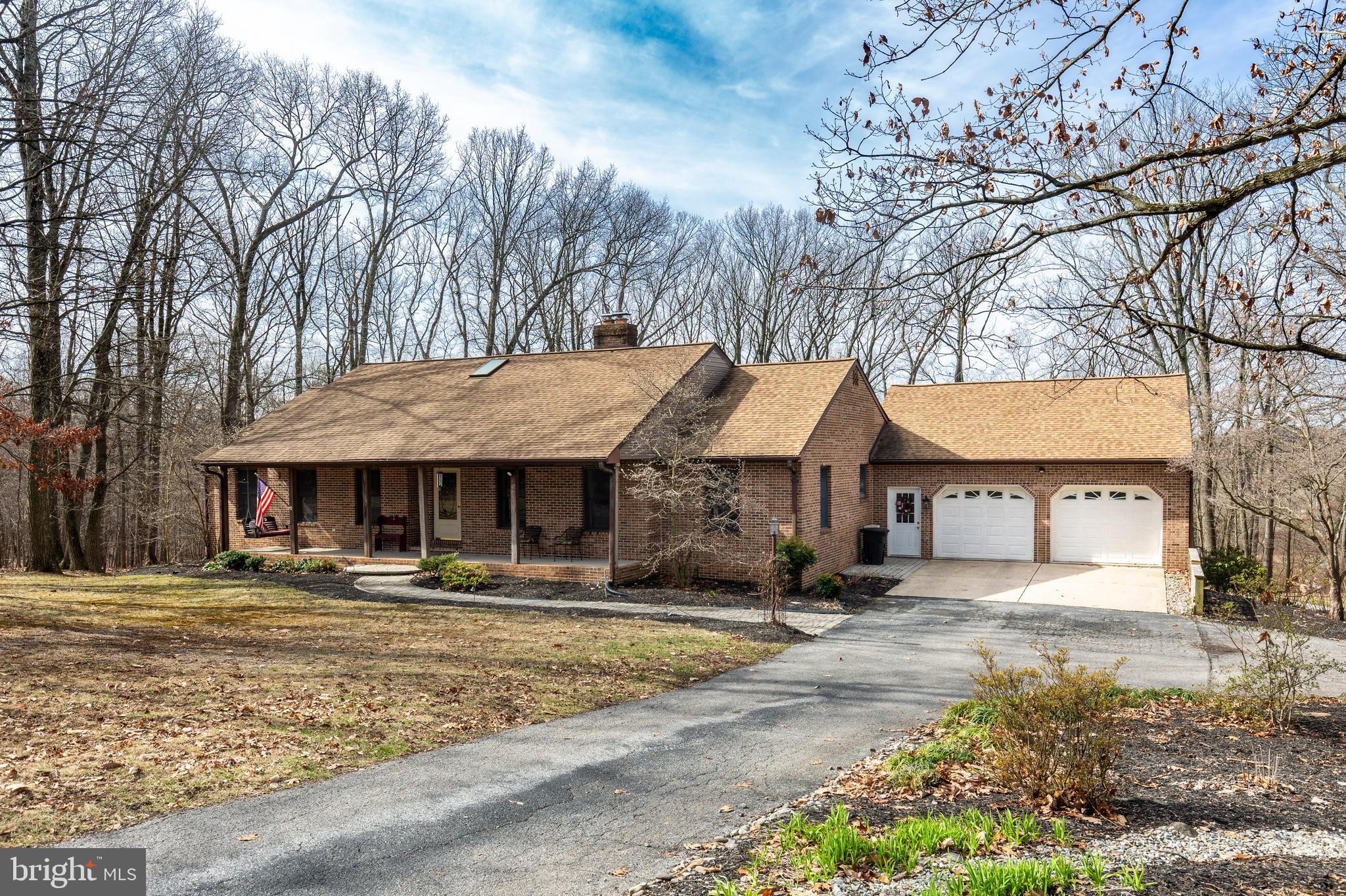 1061 HOOK ROAD