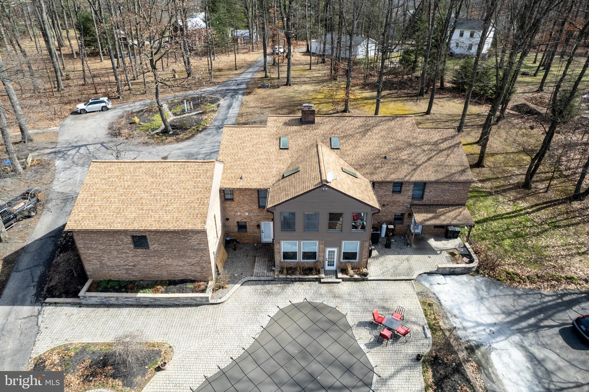 1061 HOOK ROAD