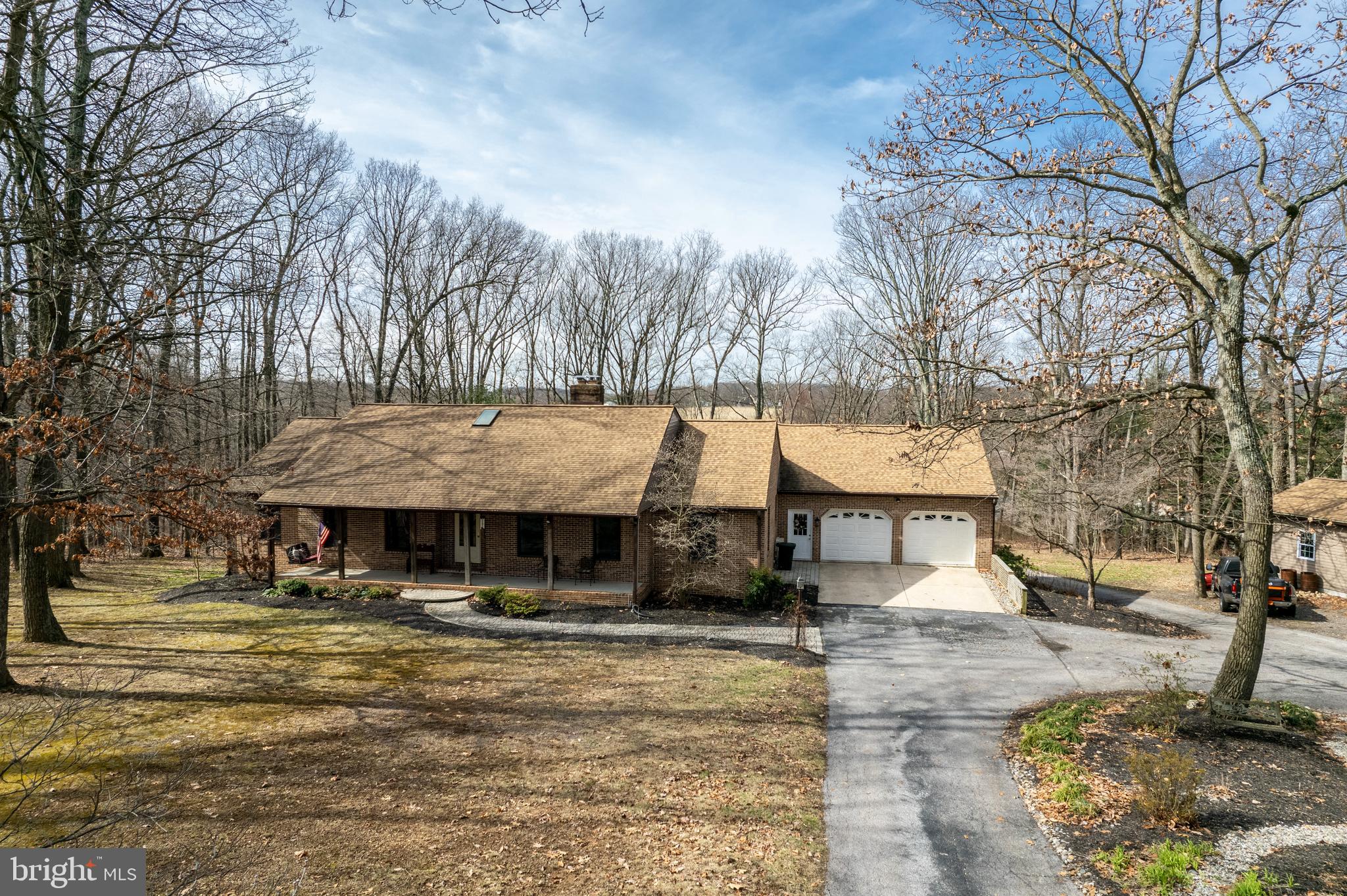 1061 HOOK ROAD