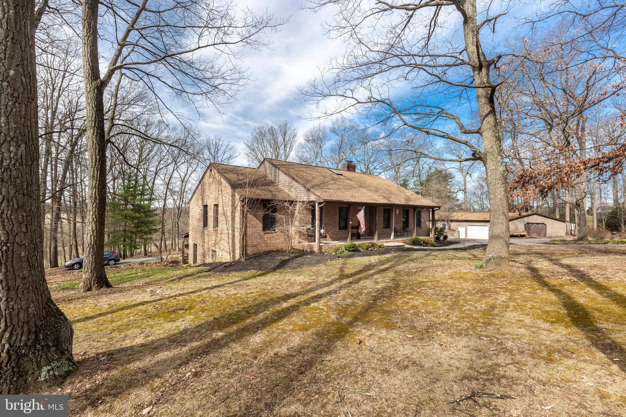1061 HOOK ROAD