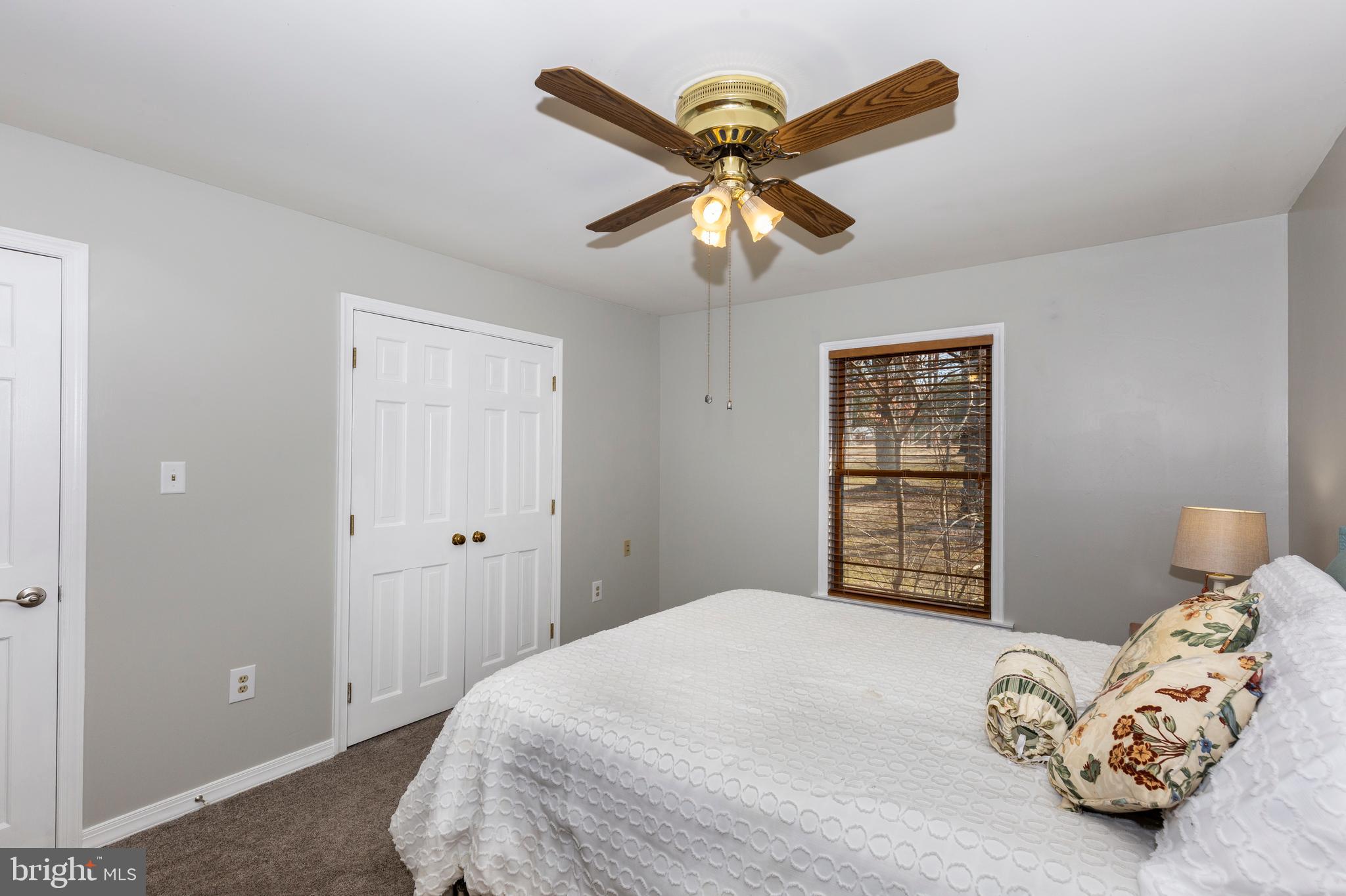 1061 HOOK ROAD