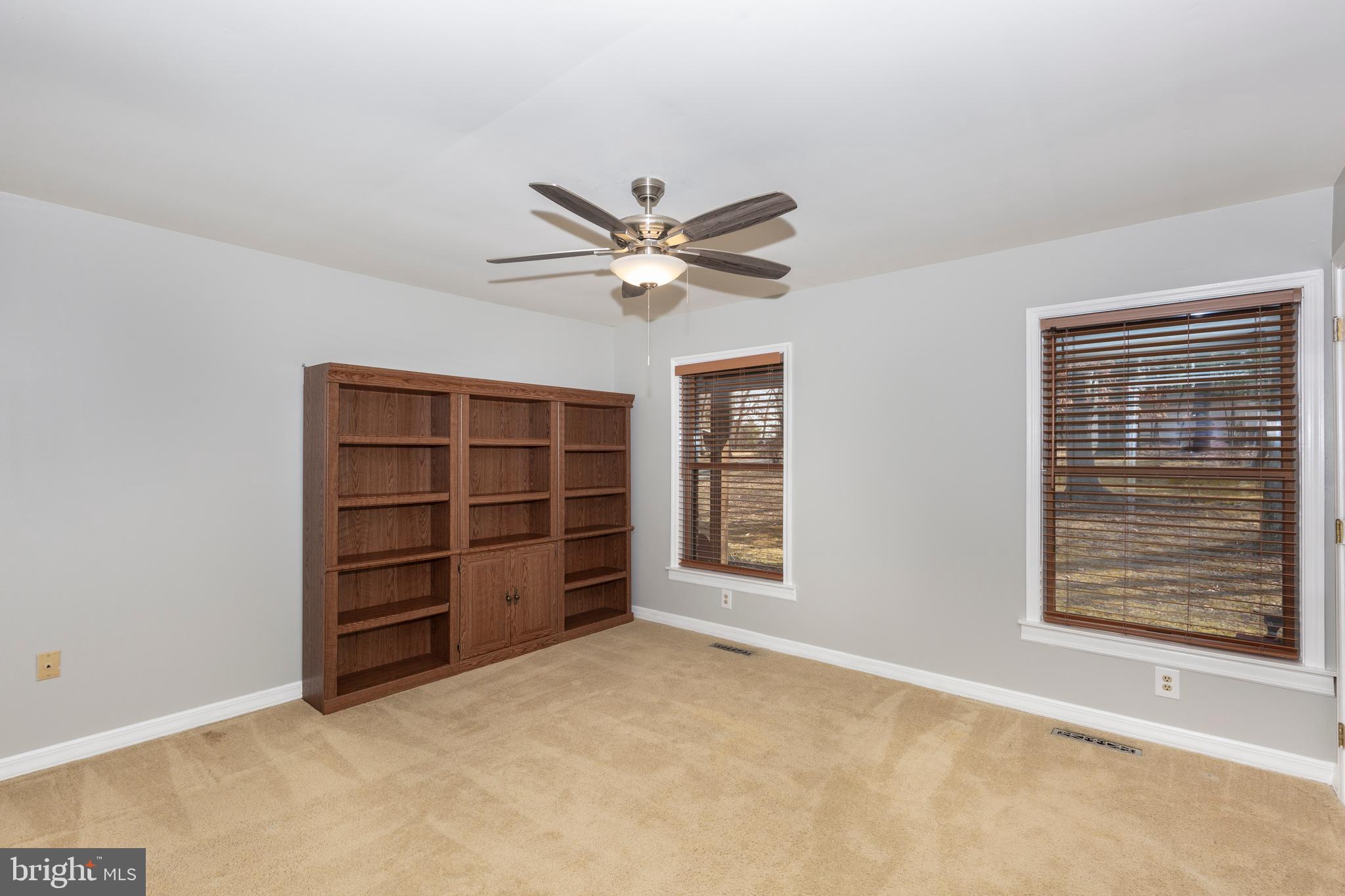 1061 HOOK ROAD