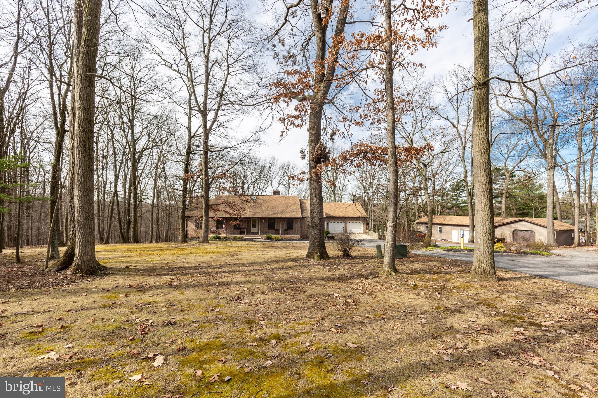 1061 HOOK ROAD