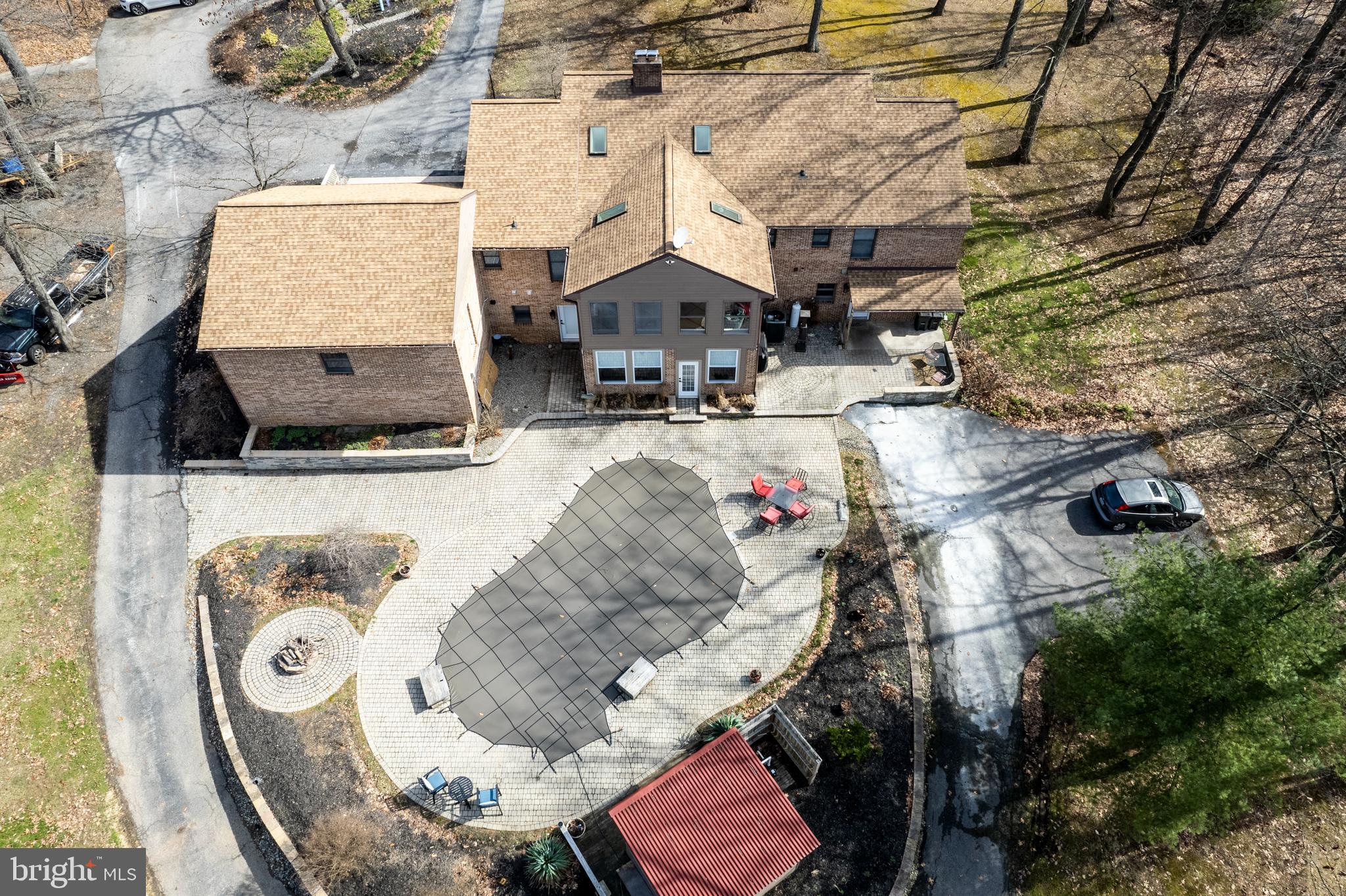 1061 HOOK ROAD