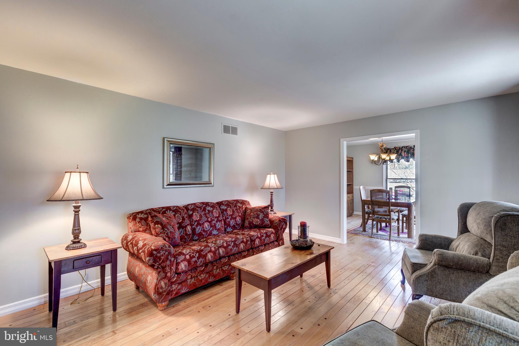 1061 HOOK ROAD