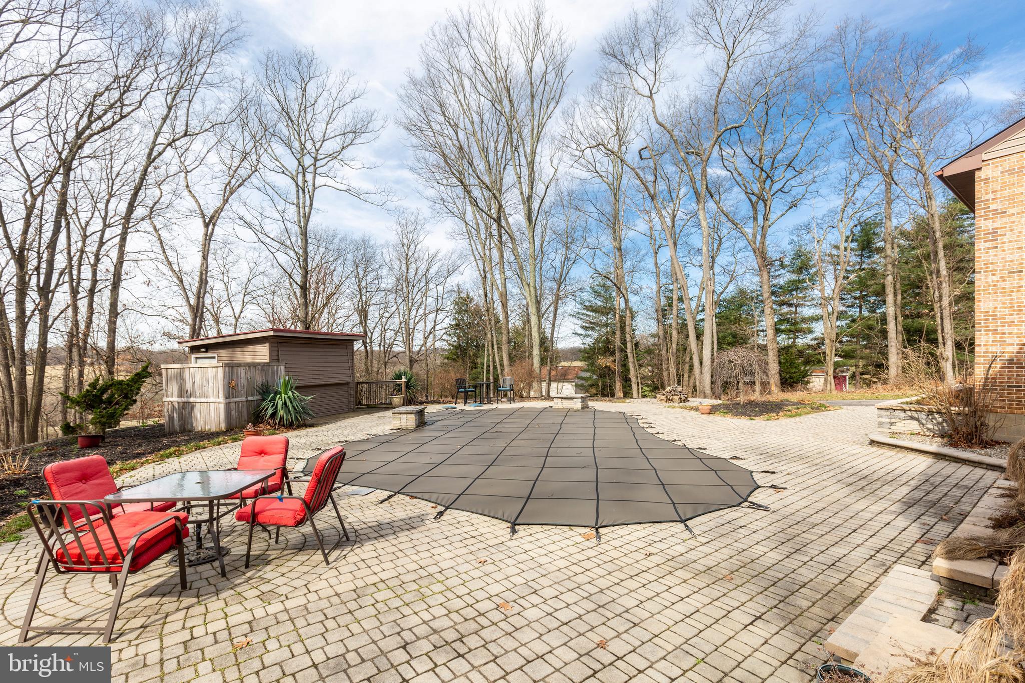 1061 HOOK ROAD