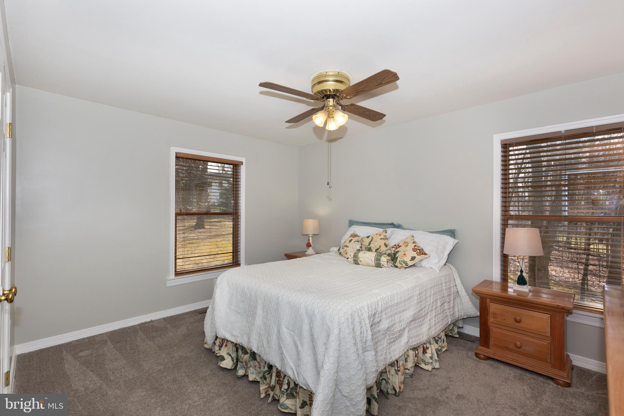 1061 HOOK ROAD