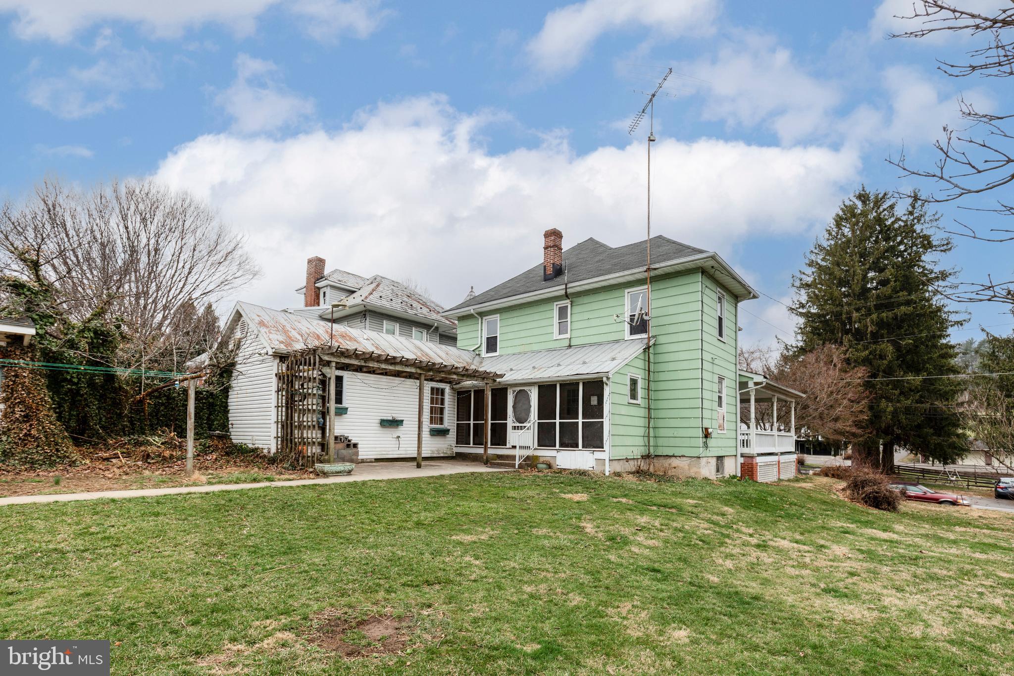 4211 MAIN STREET