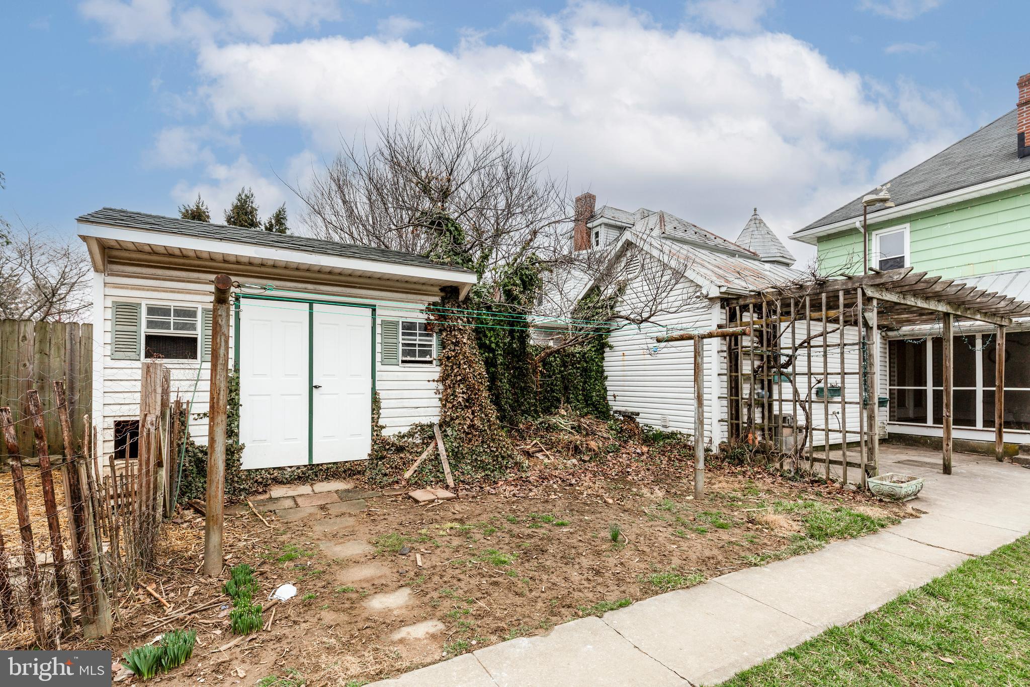 4211 MAIN STREET