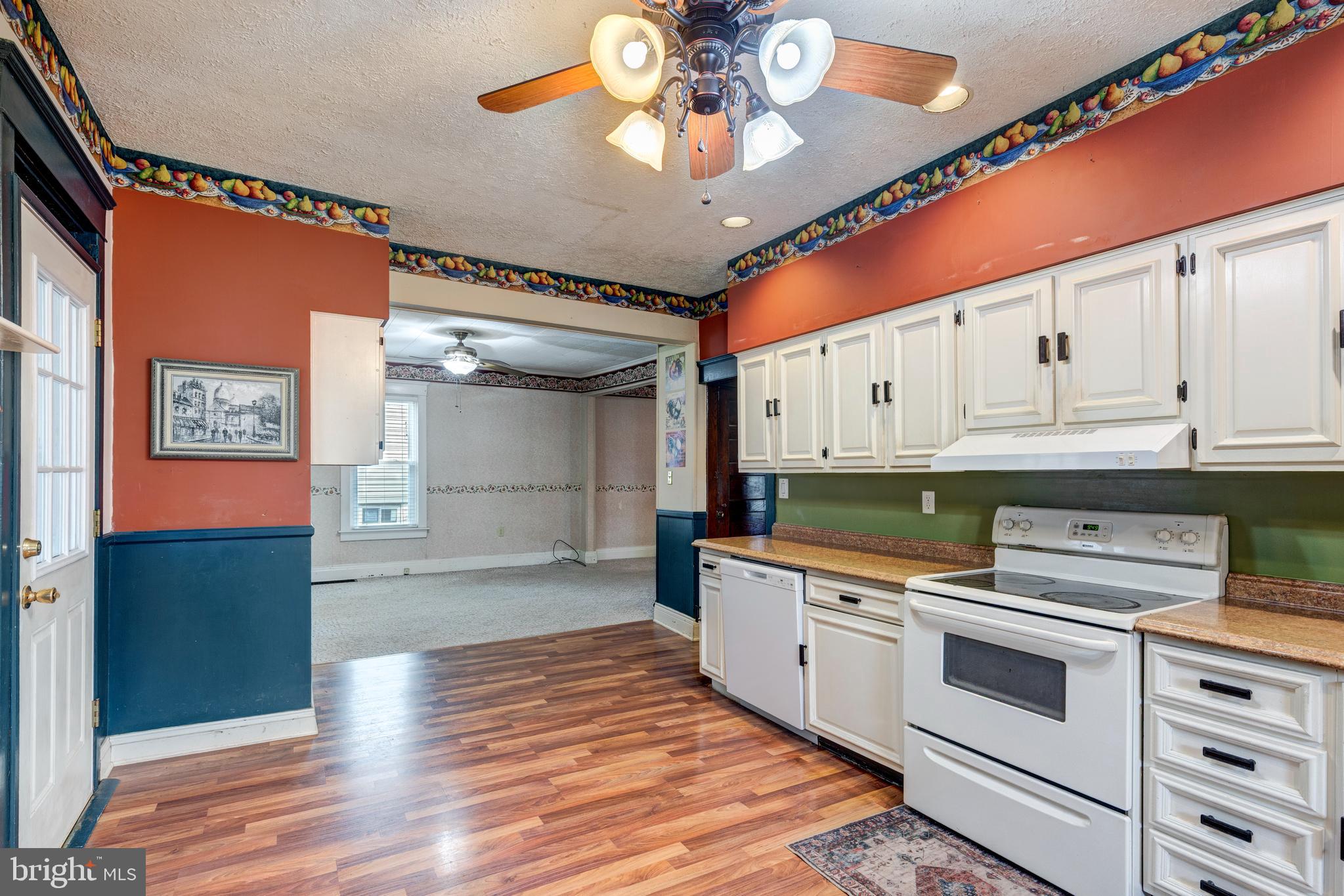 4211 MAIN STREET