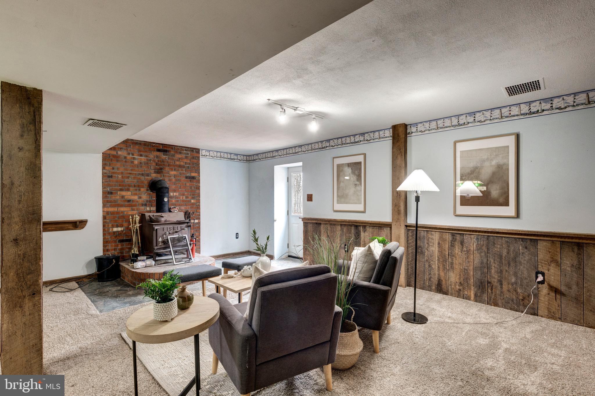 641 HOOK ROAD