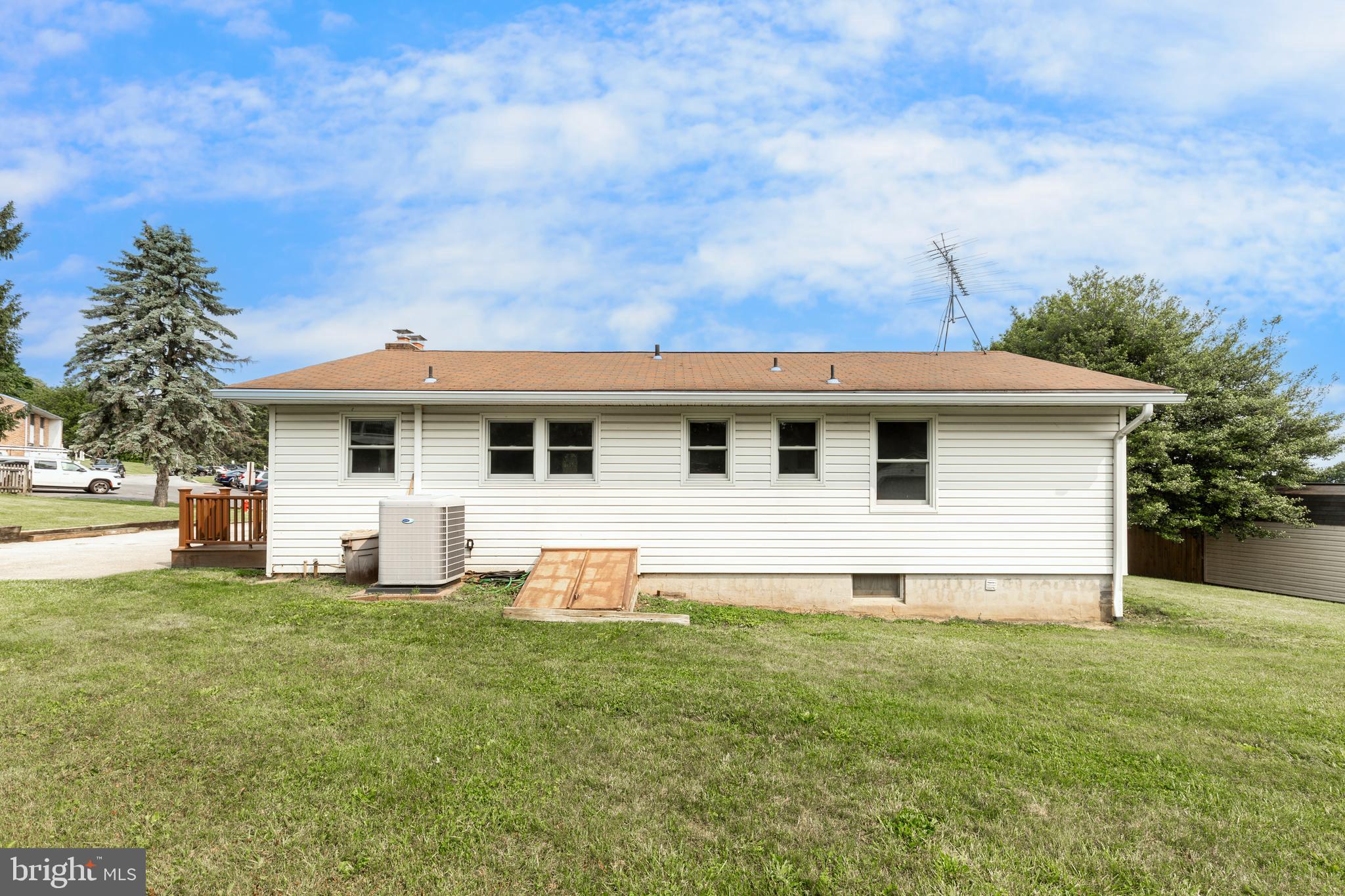 3079 HIGH STREET
